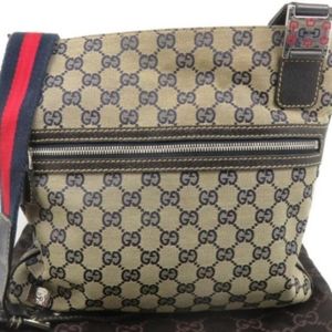 Gucci Crossbody Carry bag messenger bag
